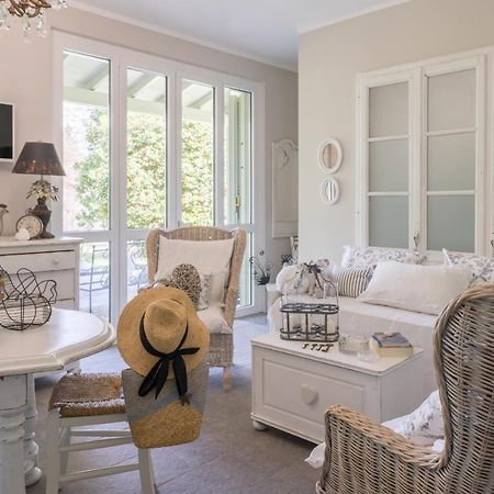 Bnbook Maison Charlotte Lago Maggiore Porto Valtravaglia Ngoại thất bức ảnh
